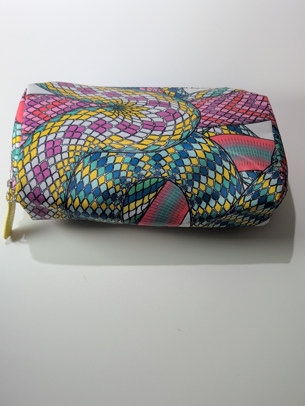 NWOT Sonia Kashuk makeup bag